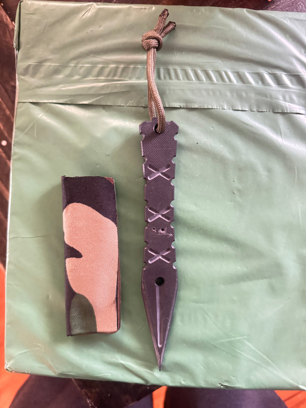 EDC G10 Knife with Pocket Kydex Holster