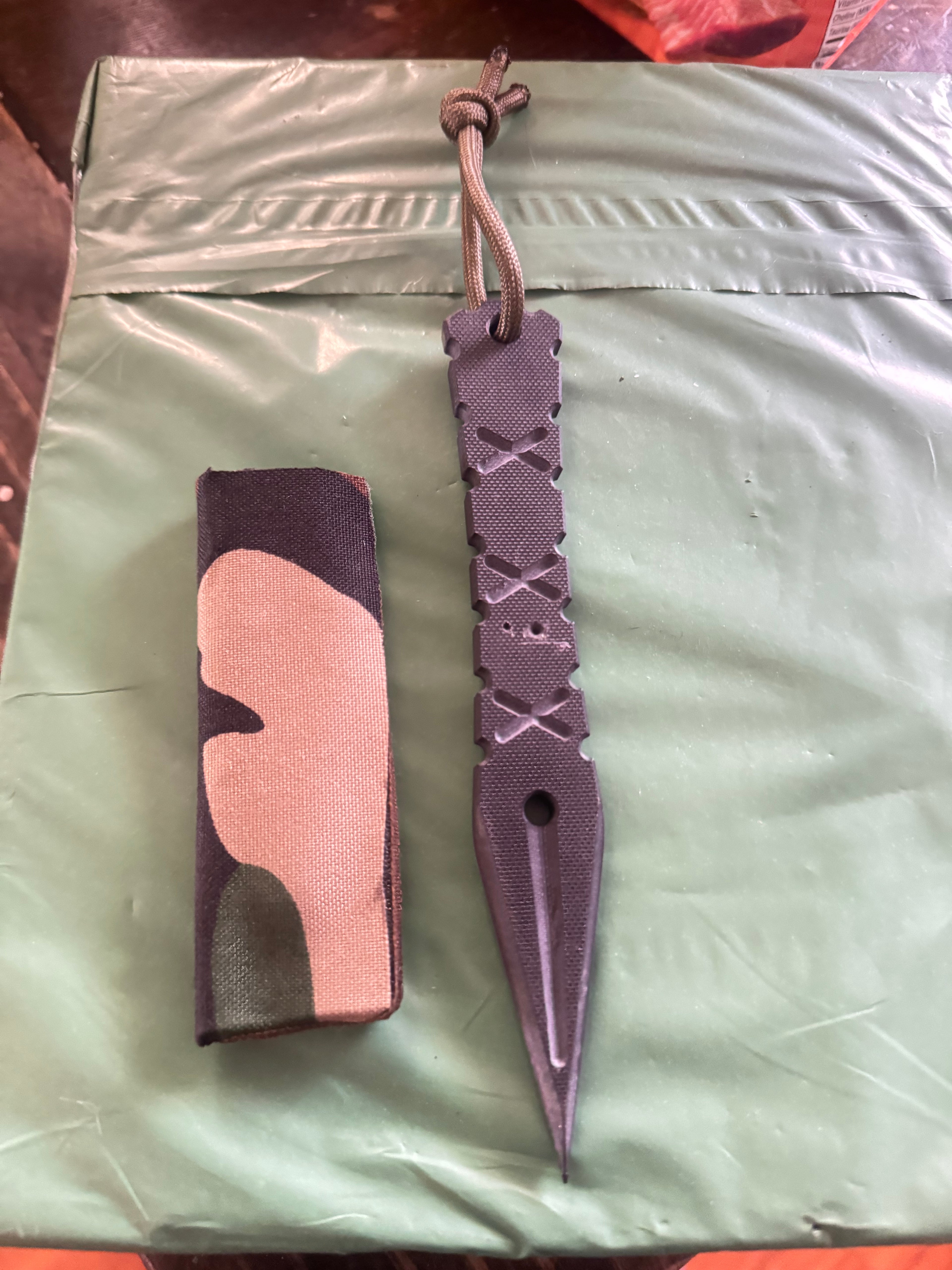 EDC G10 Knife with Pocket Kydex Holster