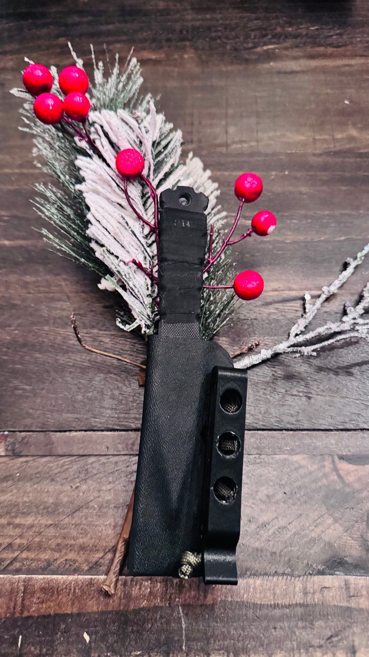 Holiday G10 Knife