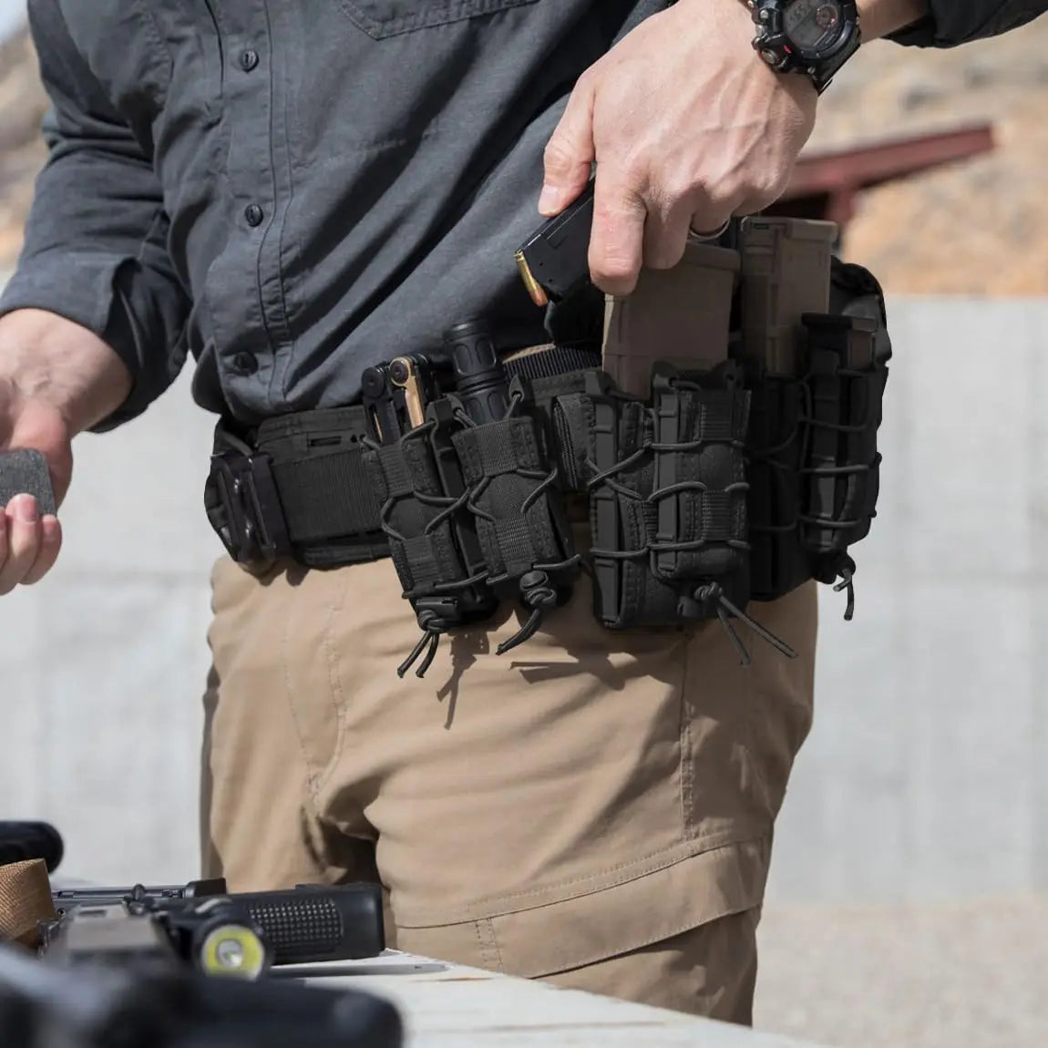 1pc Molle Pistol Mag Pouch Single Double Stack Magazine for 9mm/.40 Calibers 45acp Glock S&W M&P, Sig 226/229, and  so on